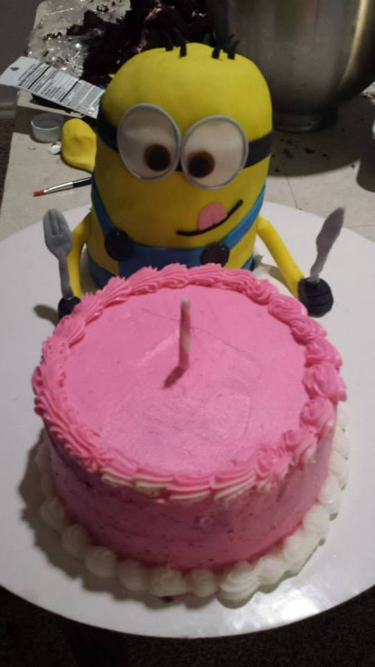 Minion Cake