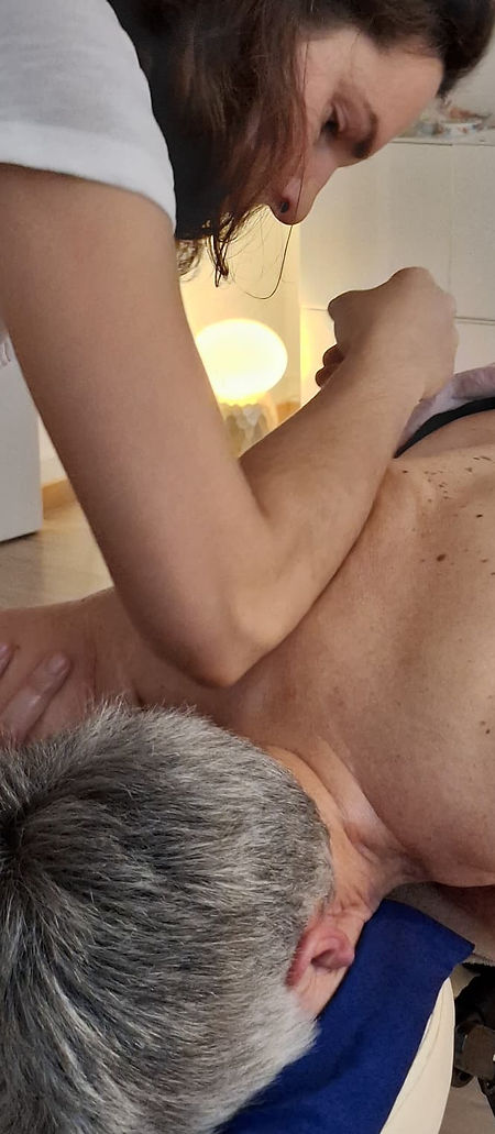 Rückenmassage Lomi Lomi Massage, Durchblutungssteigernd