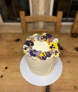 pressed flower ring cake