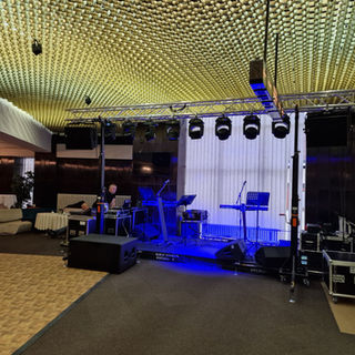 Mobilné Pódium, Mobilná LED Stena, Ozvučenie, Osvetlenie