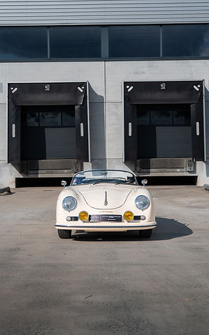 Professionele fotografie en videografie door Medialex voor automotive, real estate, catering en event projecten en corporate portretten die merken laten opvallen en groeien op websites en social media.