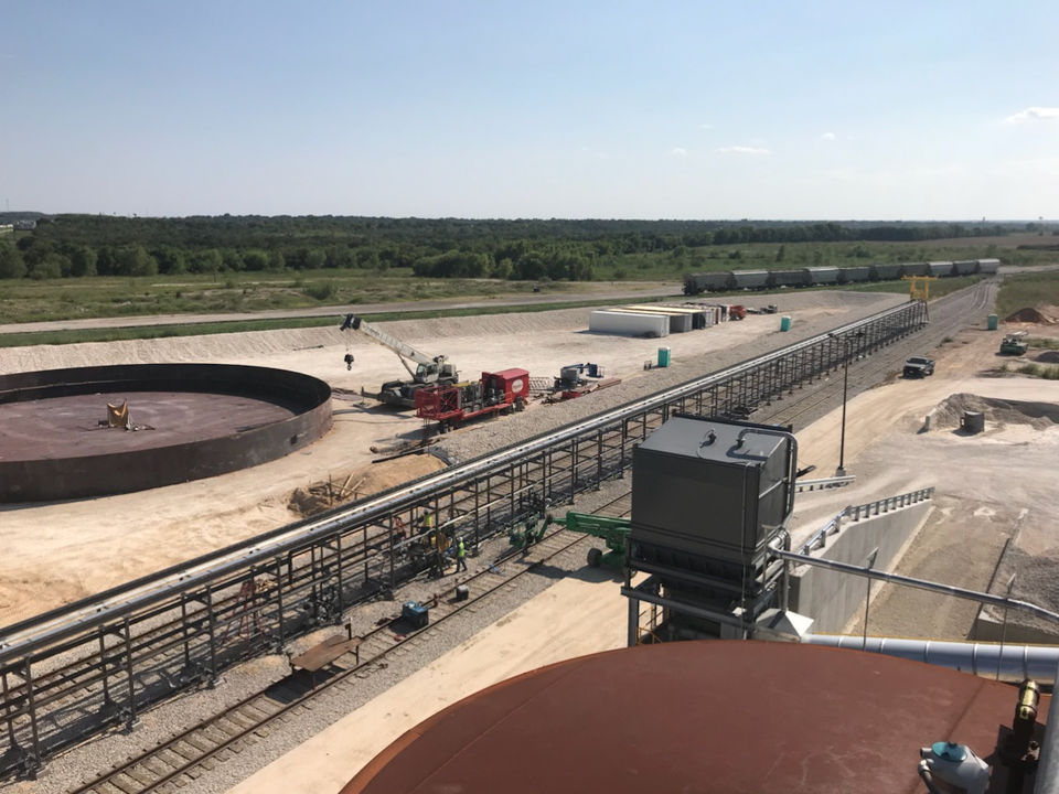 C2 Industrial - Transload Railcar Pipe Bridge for Hot Oil Offload and Associated Process Piping with Jacketed Pipe Insulation