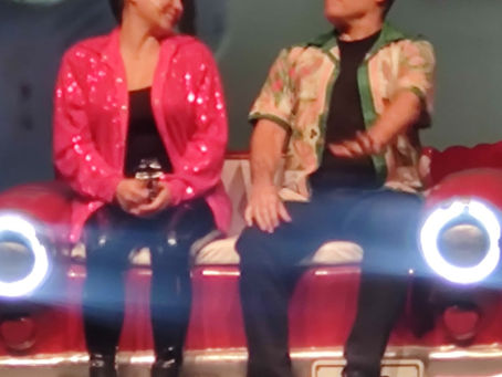 Se presentan con gran éxito Cinthia Aparicio y Alexis Ayala en Cuernavaca con su obra de teatro "Las Mujeres son de Venus y los Hombres ni Madres".