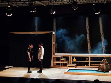 Estreno de la obra de teatro:
“PINCHE PÁJARO ESTÚPIDO”