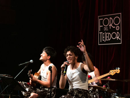 MATÍAS GRUENER Y DANY DSTANCE CONQUISTARON EL FORO DEL TEJEDOR CON UNA NOCHE INOLVIDABLE.