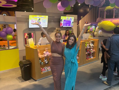 GRAND OPENING
Funever Dreaming
Mundo E.