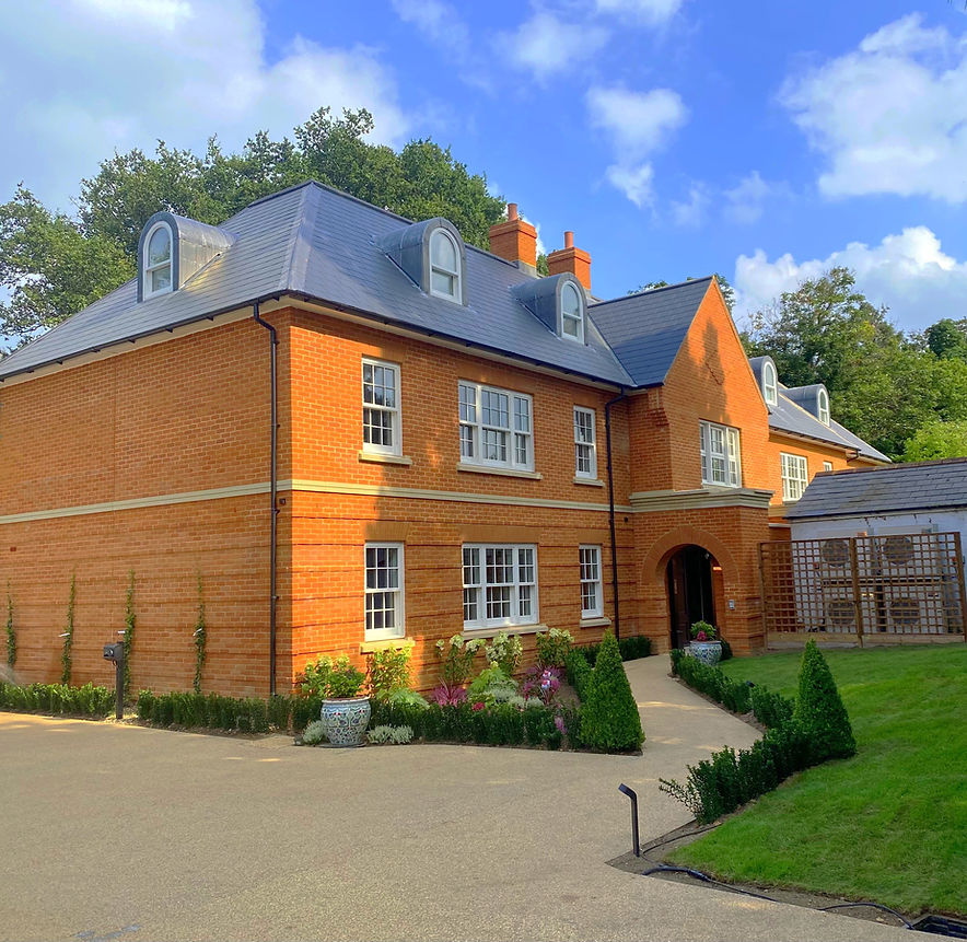 Front external 2.jpg