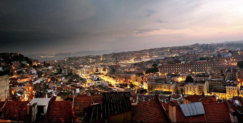 Vista da cidade de Lisboa à noite