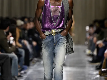 Dior Men’s Fall 2026: Through the Looking Glass