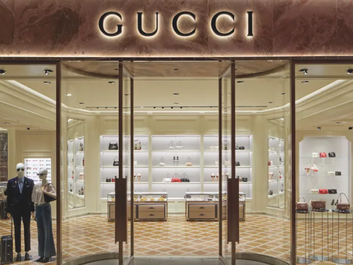 Kering Net Profit Falls 50% in H1, Group Forecasts 30% Drop in H2 Operating Profit