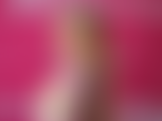 Margot Robbie Channels the ’90s in Emilio Pucci at Mexico Photocall for ‘Barbie’