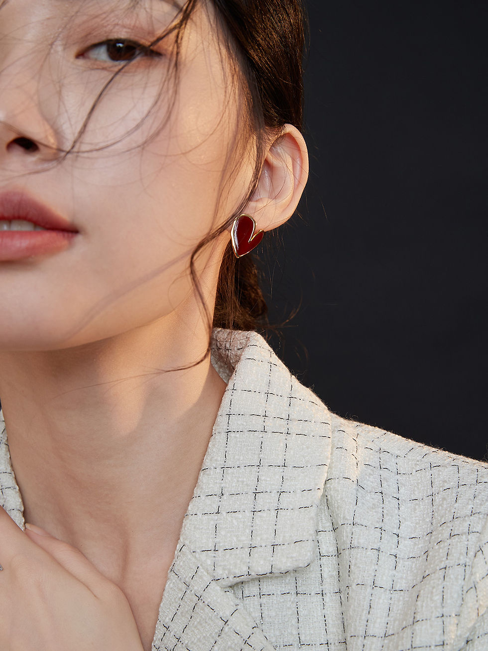 Thumbnail: S925 Silver Minimalist Heart Red Enamel Earrings ❤️