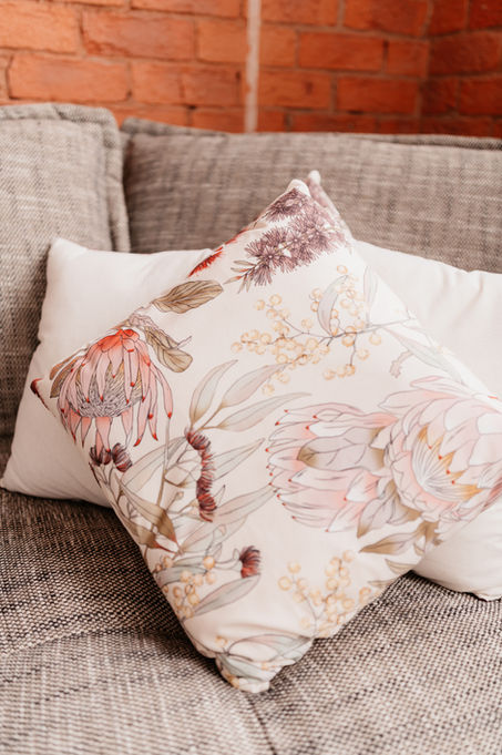 Shepparton, Beauty, Spa, Massage, Facial, Tanning , Eyelash Extensions, Hair, Waxing, Infrared sauna, Beauty Therapist, Beautician, Hairdresser, Hair Dresser, Goulburn Valley, Massage Therapist, Facials, Day Spa, Bluebell Bathhouse, Lash Tan Blowwave Bar