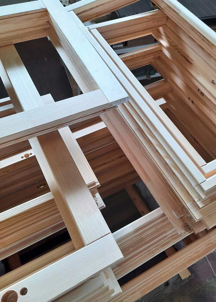 infissi in legno sovraposti