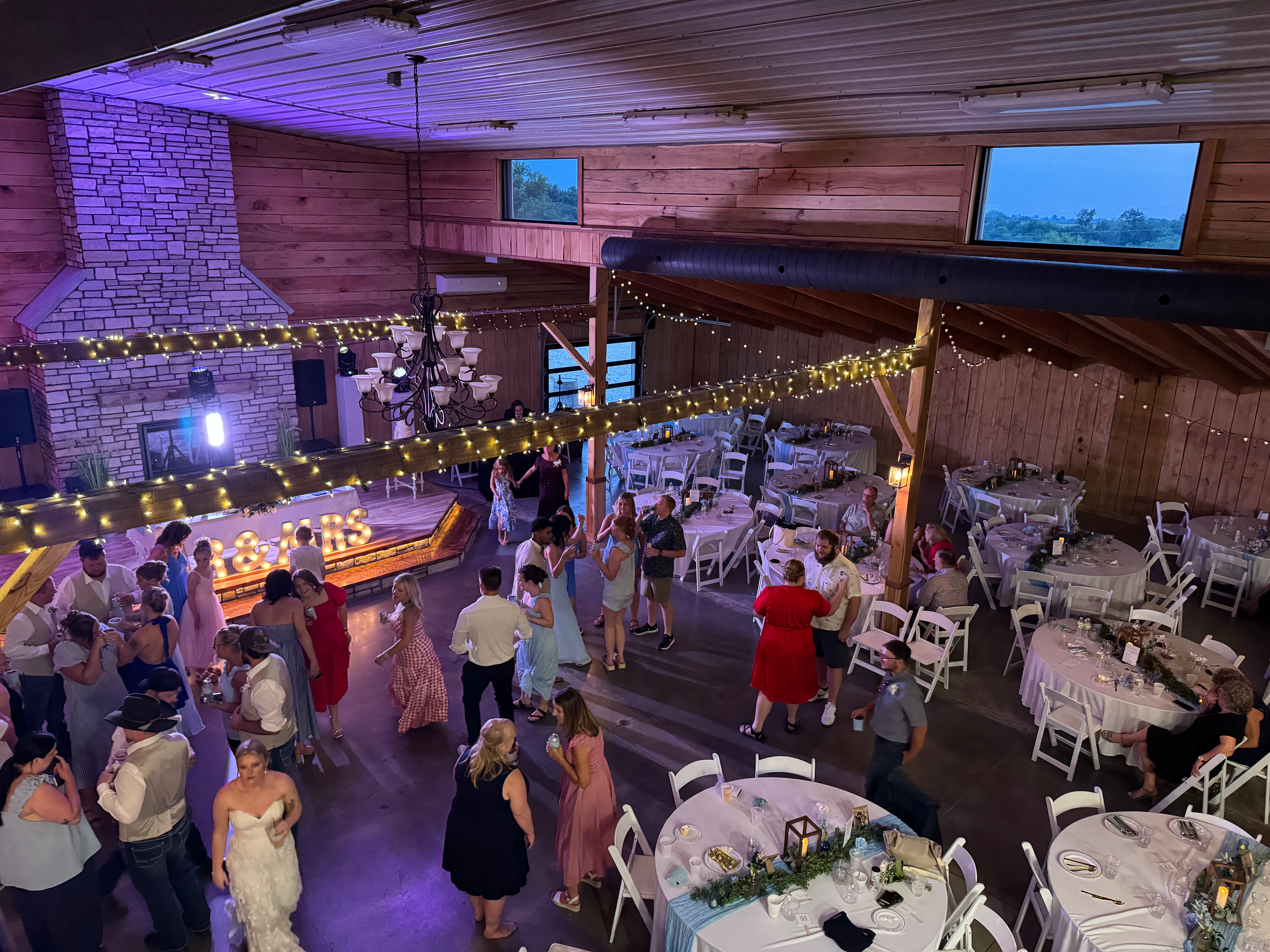 4th of July wedding celebration dance