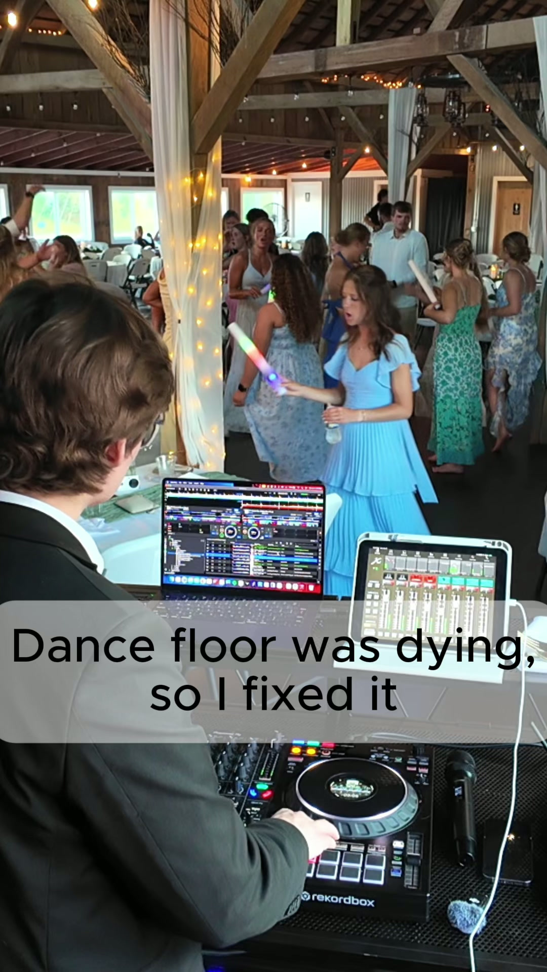 Live DJ mix during a wedding