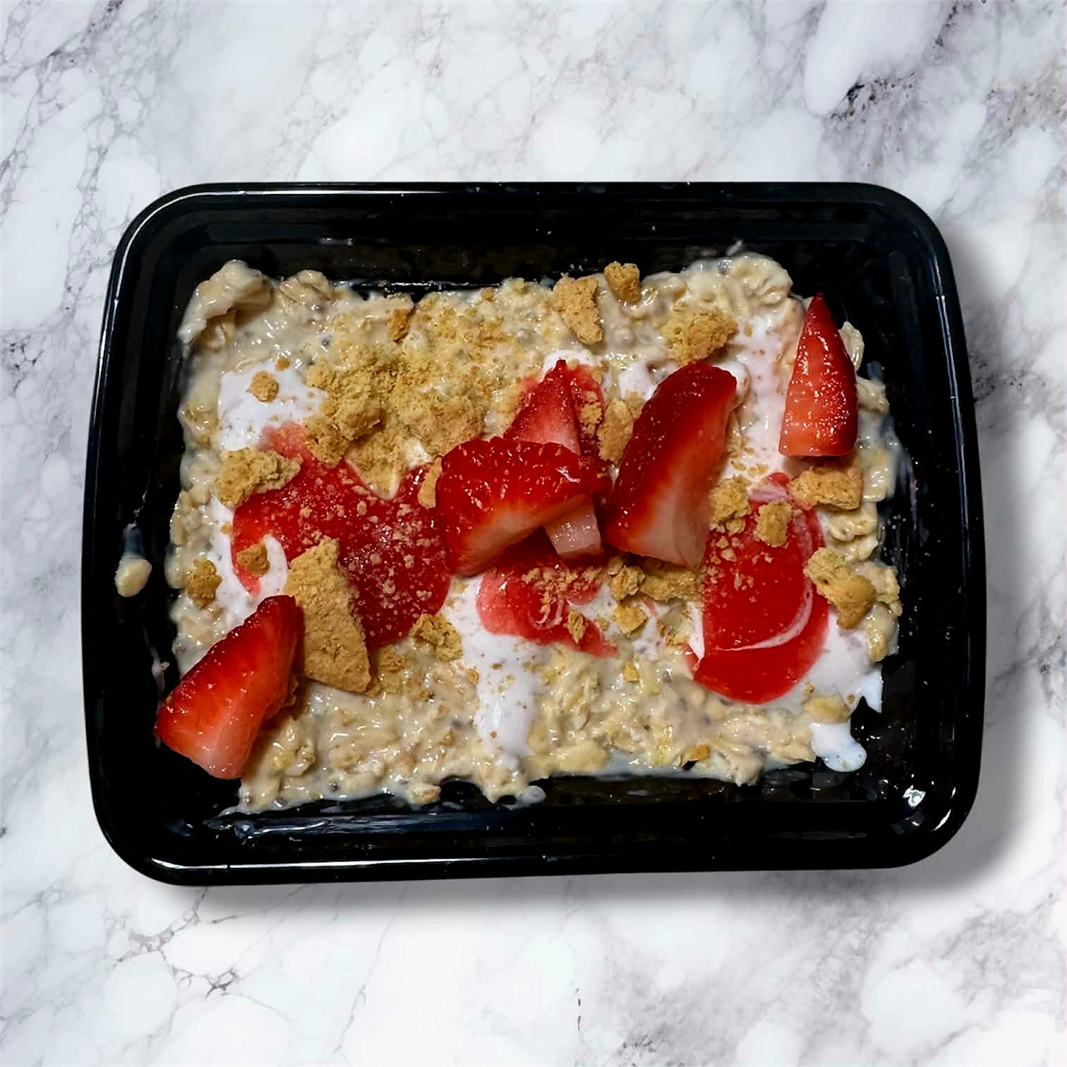 Strawberry Cheesecake Overnight Oats