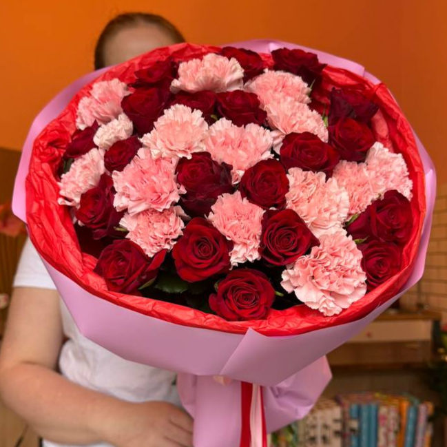 Thumbnail: L'Amoure flower bouquet