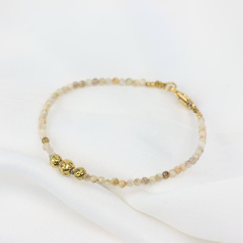 Bracelet en perles de Feldspath Trilogie