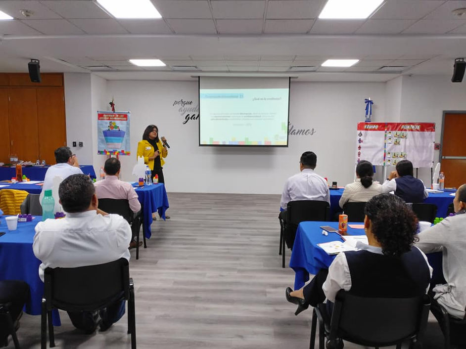 association-liens-créatifs, art-thérapie-Paris, peinture-thérapeutique, photo-thérapie, méditation-respiratoire-entreprise