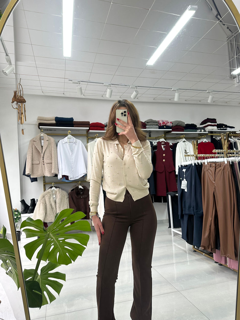 Küçük resim: MARKA TASARIMI İNCİ DETAYLI TRİKO HIRKA