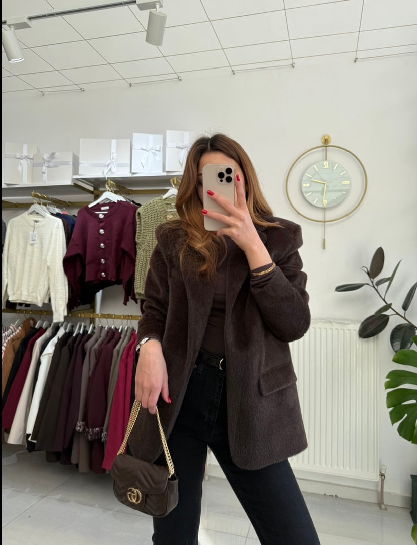 Küçük resim: MARKA TASARIMI KEMERLİ PELUŞ BLAZER CEKET