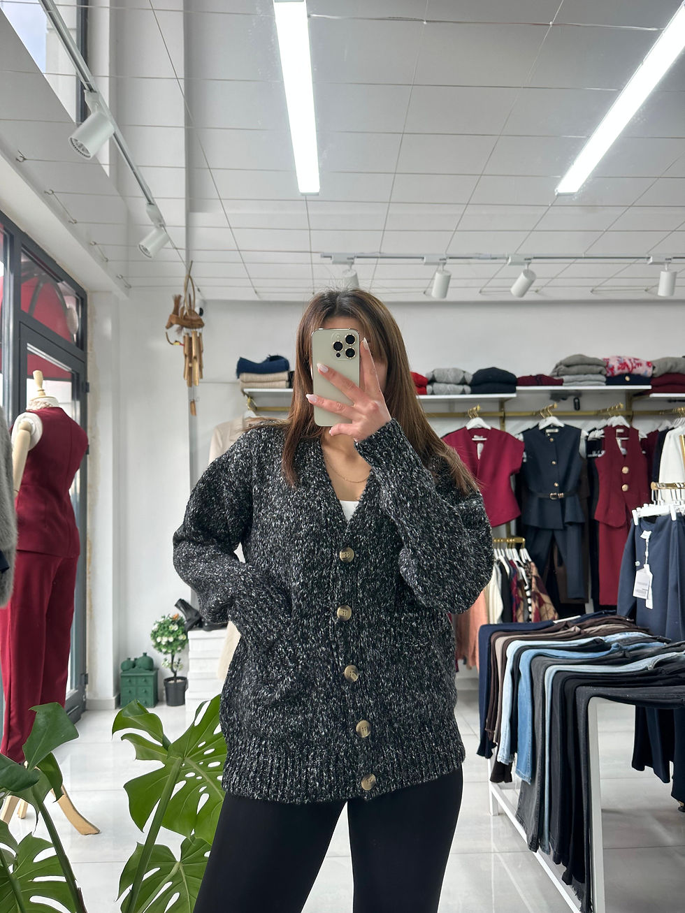 Küçük resim: MARKA TASARIMI CEPLİ TRİKO HIRKA