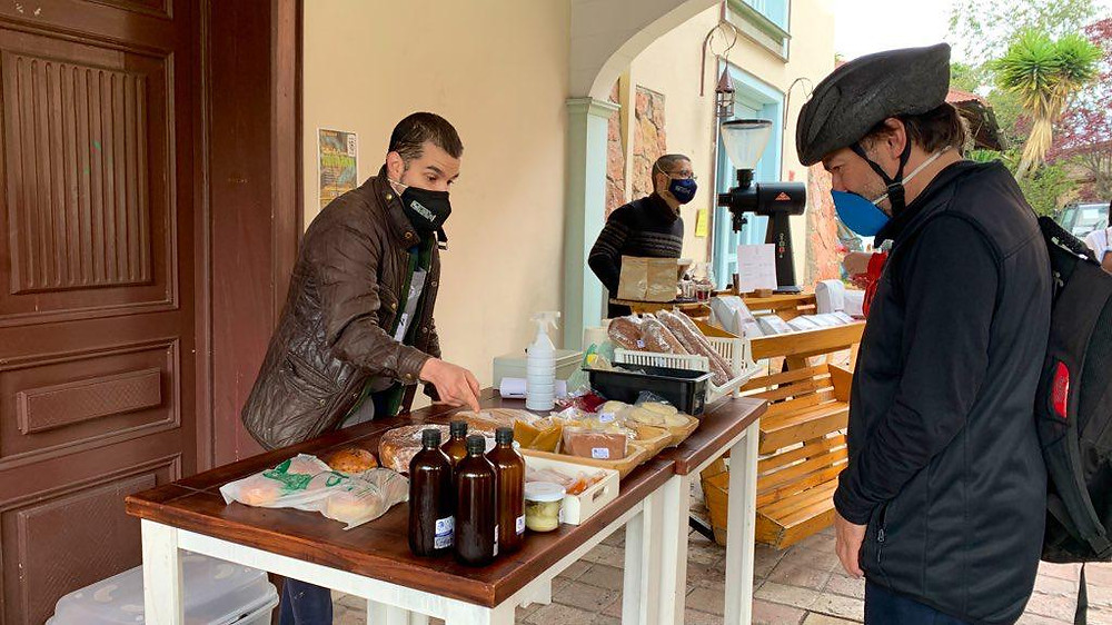 Daniel Contreras, propietario del restaurante Dos Sucres, ofreció sus productos a los asistentes