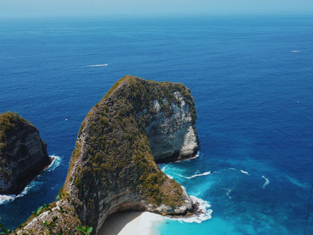 The Delicate Balance between Beers and Yoga while Indonesian Island Hopping
