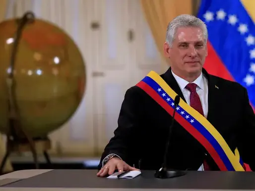 كوبا في "كماشة" ترامب.. مفاوضات سرية وتلويح بحصار بحري لإنهاء ستة عقود من الحكم الشيوعي