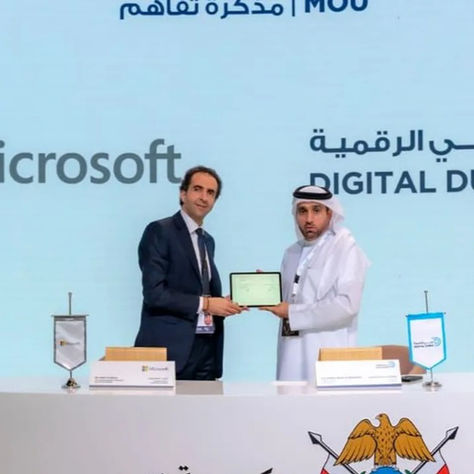 Digital Dubai signe un protocole d'accord avec Microsoft dans le domaine de l'intelligence artificielle