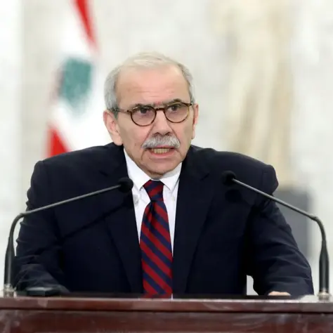 رئيس الوزراء اللبناني: المحادثات الحالية مع إسرائيل هي لتنفيذ وقف إطلاق النار وليست مفاوضات "سلام"