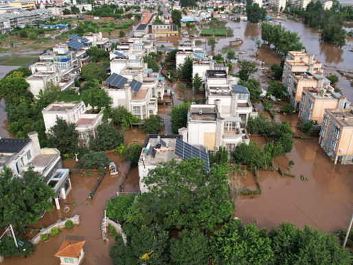 Catastrophic Rains in China: Dozens Dead and Over 80,000 Evacuated in Beijing