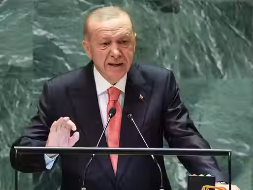 تركيا توضح سبب انقطاع صوت أردوغان في مؤتمر "حل الدولتين"