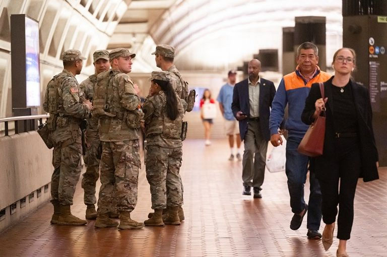 البنتاغون يخطط لنشر قوات في شيكاغو وسط جدل سياسي