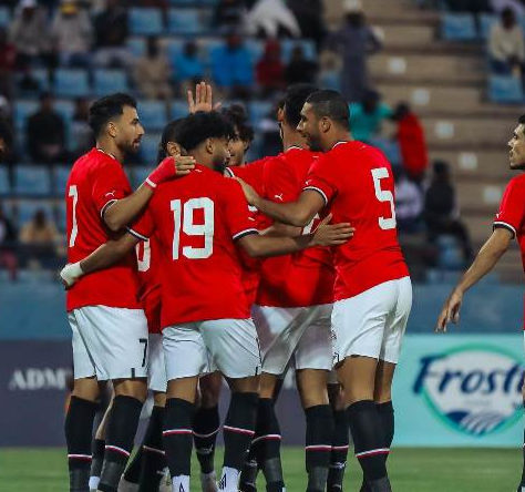 مصر تحافظ على الصدارة بالفوز على موريتانيا