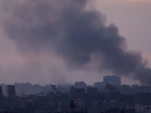 Dozens killed and wounded as a result of Israeli raids on areas in Gaza