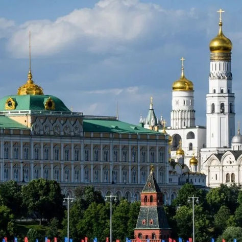 Le Kremlin Affirme que l'Iran n'a pas Sollicité d'Aide Militaire face aux Frappes