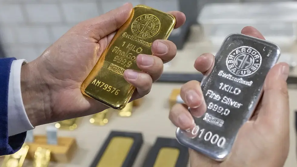"جنون الذهب" يكسر حاجز 5100 دولار والفضة تقفز 50%.. أزمة الثقة في إدارة ترامب تدفع المستثمرين نحو الملاذات الآمنة
