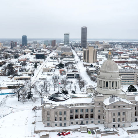 États-Unis : Le bilan de la tempête de neige s'alourdit à 21 morts ; l'administration Trump autorise des mesures d'urgence pour l'électricité