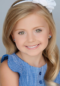 7 - Lexi Underwood a.jpg