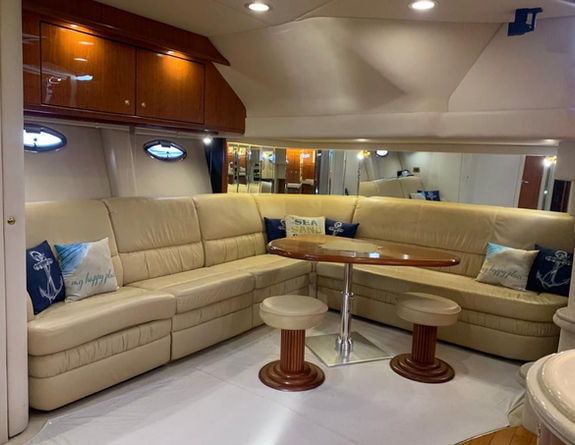 Sea Ray interior 1