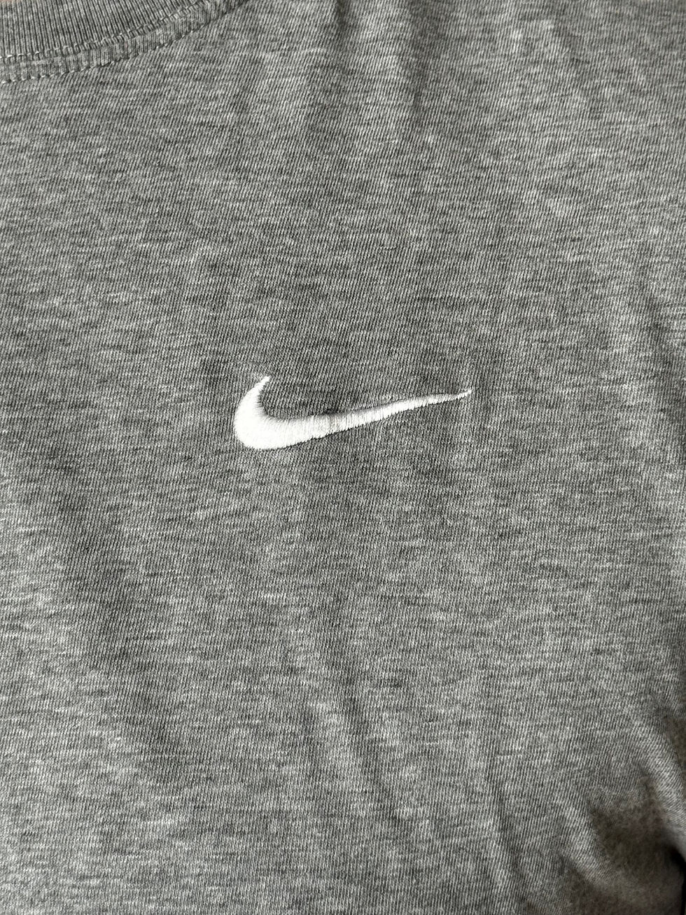 Miniature : T shirt gris Nike en très bon état taille xl 