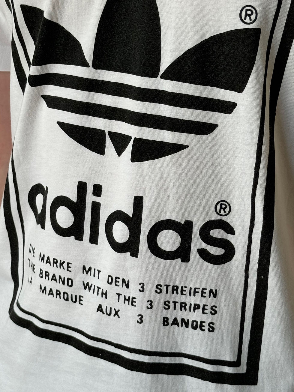 Miniature : T shirt adidas blanc taille s en bon état ( légèrement jauni au col ) 