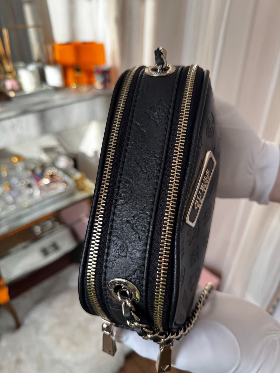 Miniature : Sac à main bandoulière guess , noir en très bon état