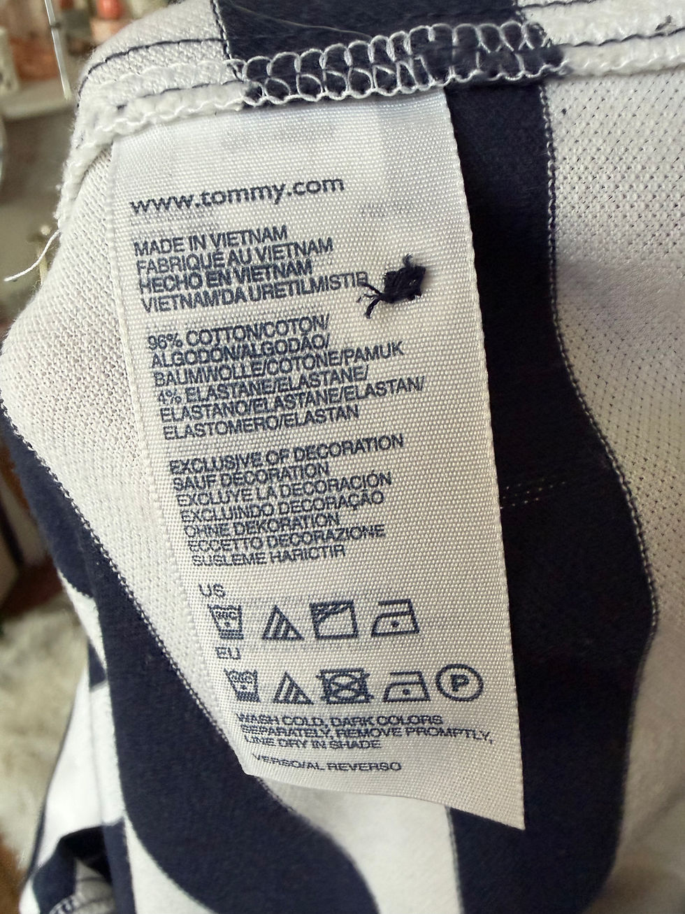 Miniature : Polo tommy Hilfiger taille l marinières en coton en bon état 