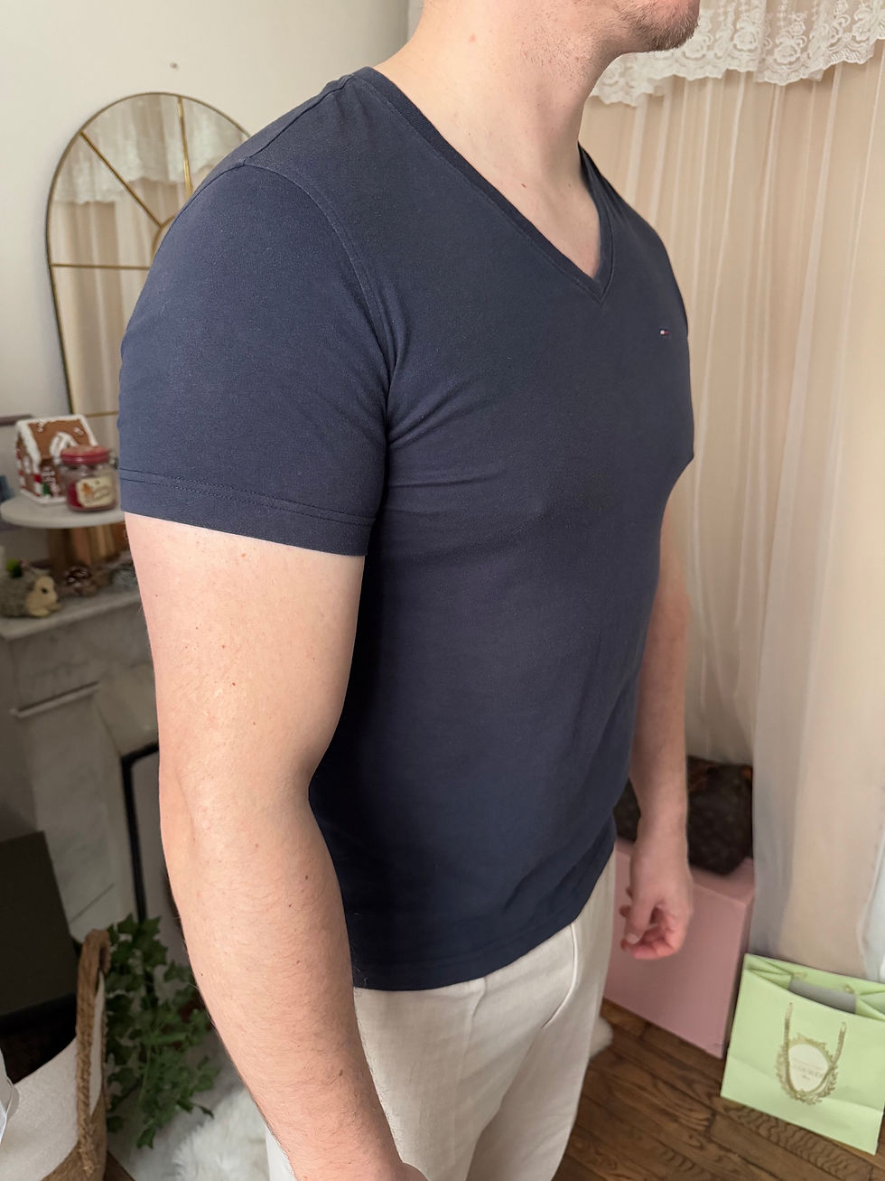 Miniature : T shirt tommy Hilfiger bleu marine en bon état en coton taille l 