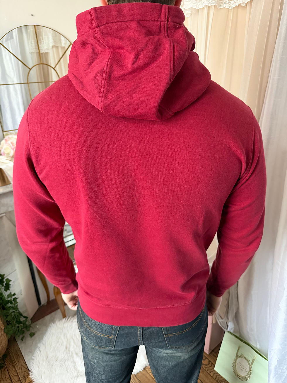 Miniature : Sweat capuche Nike rouge bordeaux taille m en bon état 