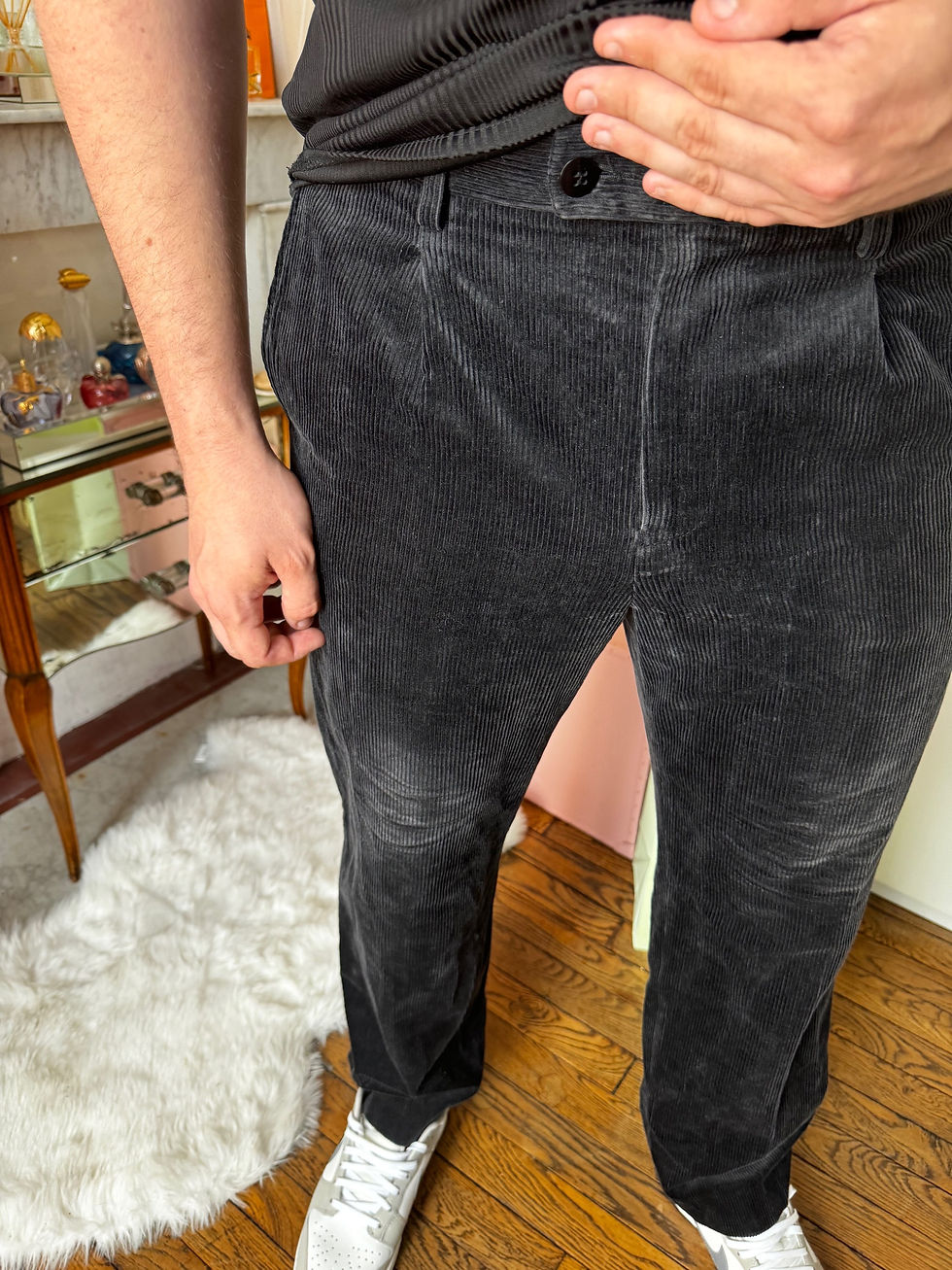 Miniature : Chinos Lacoste en coton modal elasthanne et nylon noir en bon état taille 46