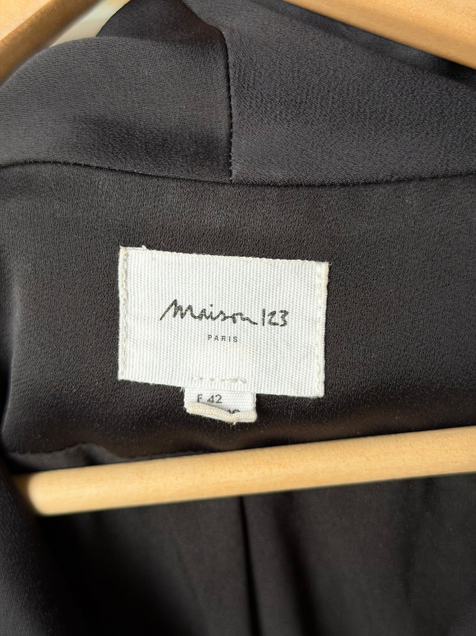 Miniature : Combinaison maison 123 taille 42 noir en très bon état 